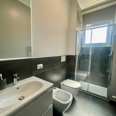 Tolstoj Apartman Milánó